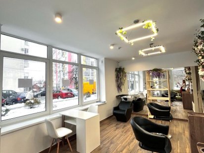 Оренда манікюрного столу та педикюрного крісла!!! Львів