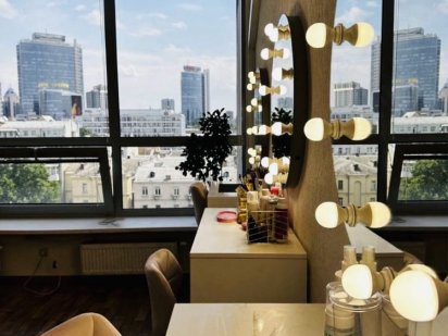 Оренда , робоче місце бровис-візажист , манікюр, лешмейкер Київ