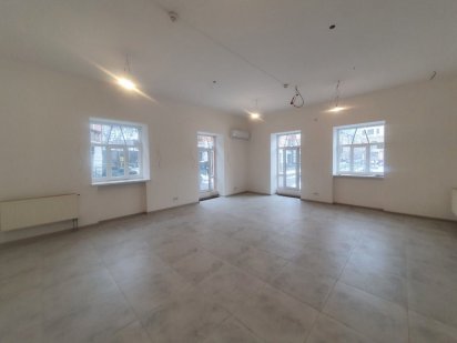 Фасадне приміщення, Воздвиженка, Подол Київ