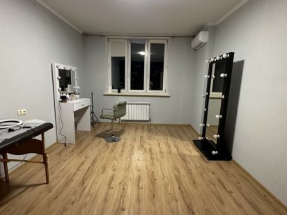 Аренда кабинета в салоне парикмахеру, бровисту или мастеру маникюра Киев