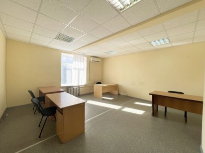 Сдам офис 29,6 кв.м. с мебелью, ул. Шевченко. Центр. Без залога! Дніпро