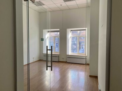 Отдельностоящее фасадное здание на ул Пушкинской. 215 кв метров. Одесса