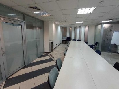 Пропонується в оренду переговорна в сучасному офісному центрі Київ