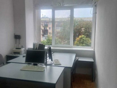 Сдам офис 22м2 двумя кабинетами с ремонтом и мебелью при необходимости Харків