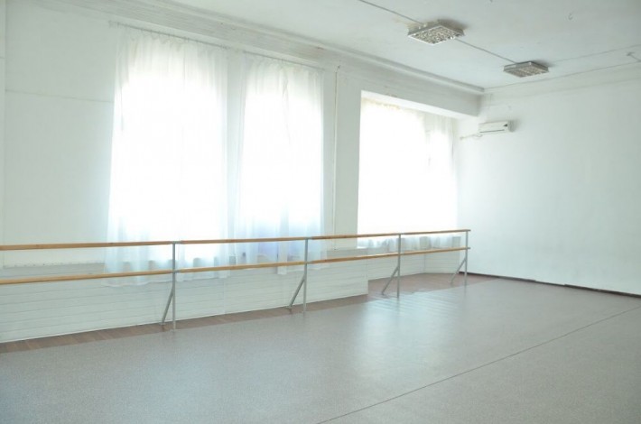 Здам Танцювальний зал погодинно у Центрі м. Дніпро, 100м 80 та 60м - фото 1