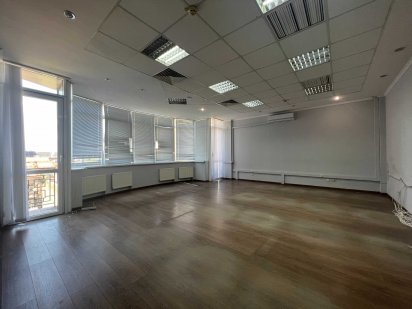 Аренда офиса в БЦ ул. Дмитриевкая кабинетная система Киев