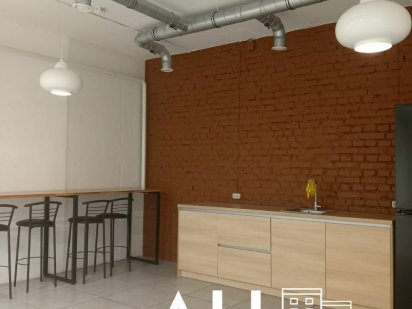 Перший поверх, окремий вхiд, 270м ,вул Срiбнокiльська 3В,метро Київ