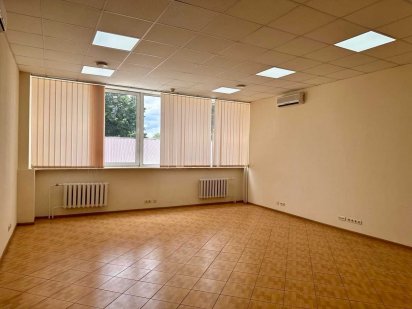 Офис в БЦ, 55 кв.м., метро Дорогожичи, Собственник Київ