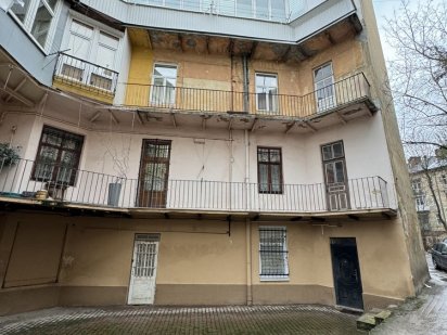 Здається під комерцію Єфремова 11 Львів