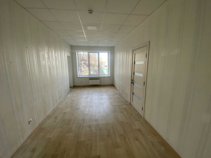 Офис. м. Холодная Гора 5 минут. Ремонт. S= 28м. 2а кабинета Харків