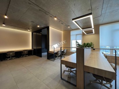 Оренда офісу з меблями, НФ, метро Олімпійська 15 хвилин без комісії Київ