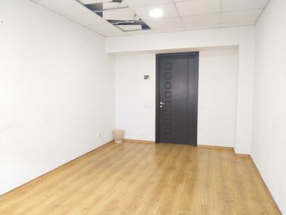 Сдам офис в центре пл. 16 кв.м, ул. Красная . Цена: 4000 грн Дніпро