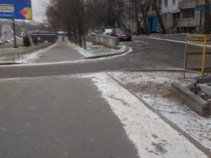 Свое !!! Красная линия!!! М.Алексеевская, Напротив Тополька , 65 м Харків