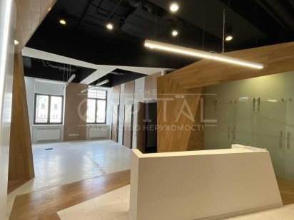 Аренда, Светлый, стильный офис 258м2, БЦ класса А, 5 мин. до метро Киев
