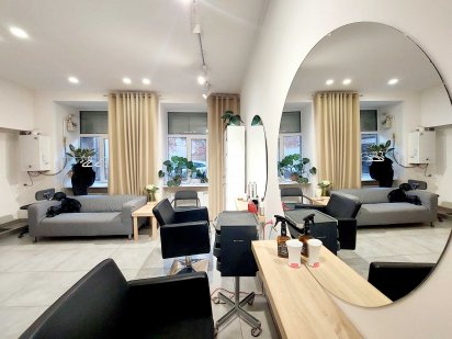 Оренда робочого місця перукаря Городоцька (біля Магнуса). Вільно. Львов