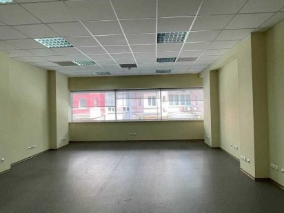 Оренда офісу з наявністю генератора та паркінгу,на Кельнскому бульварі Днепр