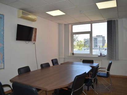 Оренда офісного приміщення 150 м2 поряд з метро Нивки Киев