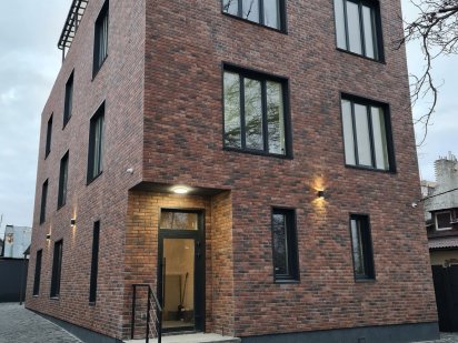 Оренда  окремої  будівлі 500м2 Центр Соломенка Нечуй-Левицького 14 Киев