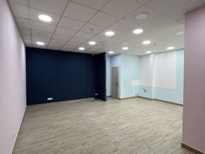 Сдам Фасадное Помещение 53м Таирова /Левитана Одеса