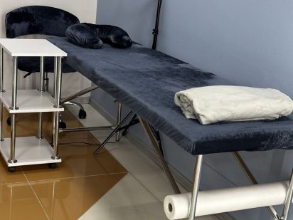 Аренда кушетки зеркала кабинета шулявка Київ