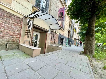 Оренда приміщення. вул. Леонтовича-бл. Центр Львов