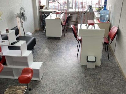 (Харьков )Сдам в аренду место мастеру маникюра Харьков