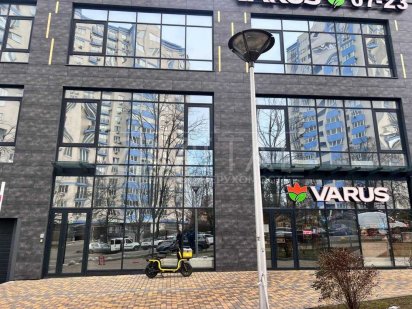 Комерційне приміщення (948 м.кв.) в ЖК PARK AVENUE VIP Київ