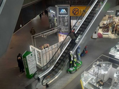 Оренда площі в ТЦ 'Оазіс' ст. м. Героїв Дніпра Київ