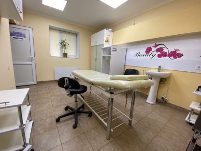 Аренда кабинетов и рабочих мест в салоне.