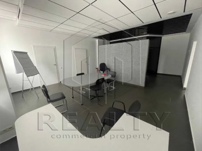 Сдам офис 300м.кв на Романа Кармена по 10$м.кв. Без комиссии Одеса