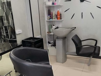 Оренда крісла перукаря, бровиста, візажиста Львів