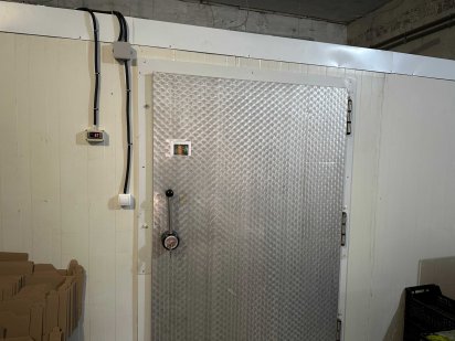 Склад з холодильником , офісні кімнати Львів