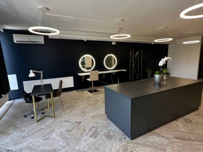 Аренда рабочего места парикмахера визажиста бровиста Одесса