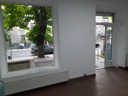 вул Коновальця -  20 м під магазин, салон, перукарню оренда приміщення Львів