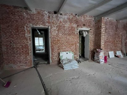 Оренда фасадного приміщення в центрі, вул. Дорошенка, Львів