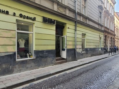 Оренда приміщення фасадний вхід +4 вікнам кв в Центрі вул Коперніка/ Ф Львов