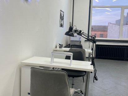 Аренда места мастеру маникюра Харків