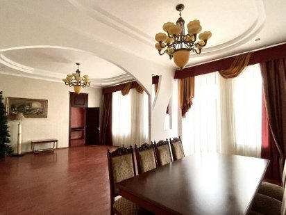 Сдам под закрытый офис квартиру в центре. 130 метров Одеса