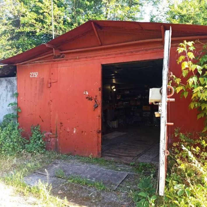 Большой металлический гараж - фото 1