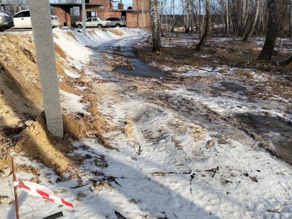 Ділянка під комерцію в хорошому перспективному місці