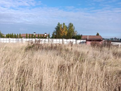 Продам дві земельні ділянки в Хуторку!