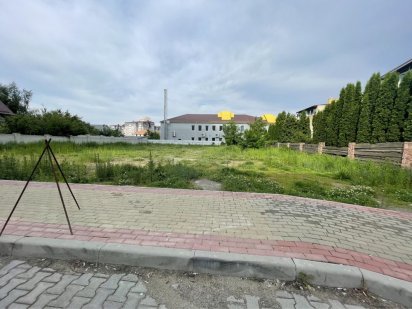 Ділянка комерція центр Бучі