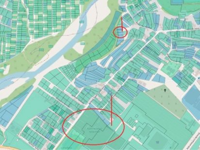 Зeмля в місті с Вовчинець (Бізон) А Ивано-Франковск