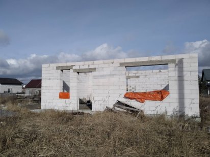 Продам участок с недостроеным домом г. Борисполь, район Сады Бориспіль