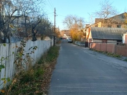 Продам участок 6 соток со старым домом Буча ул. Героев майдана