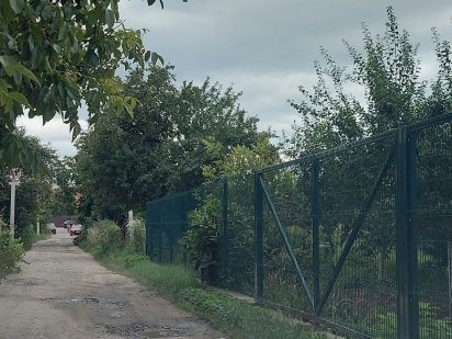 Велика земельна ділянка 19 сотих  по вул. Івасюка Ивано-Франковск