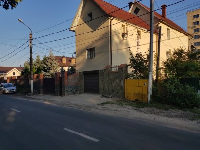 Продаж земельної ділянки Центр Ірпінь Садова фасад парк Правика Ірпінь