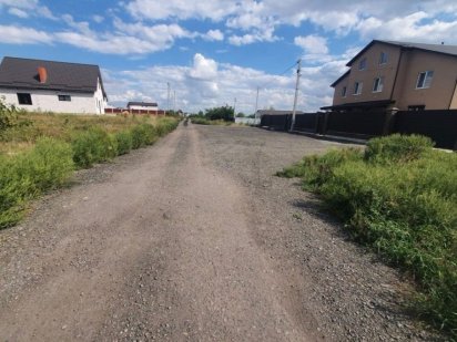 10 соток на МІЛЮТЕНКА з елекрикою Бориспіль