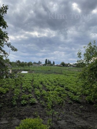 Продається ділянка в центрі міста з виходом до річки Альти - фото 1