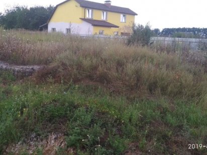 Продам участок по ул. Новогодняя 16 находится в 3 км от центра города.